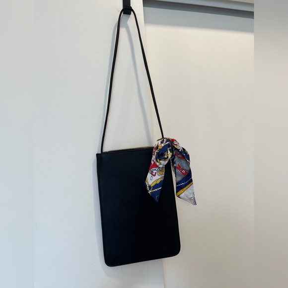 Miniso minimalist bag 2 pcs cream and black NWT - Picture 7 of 10